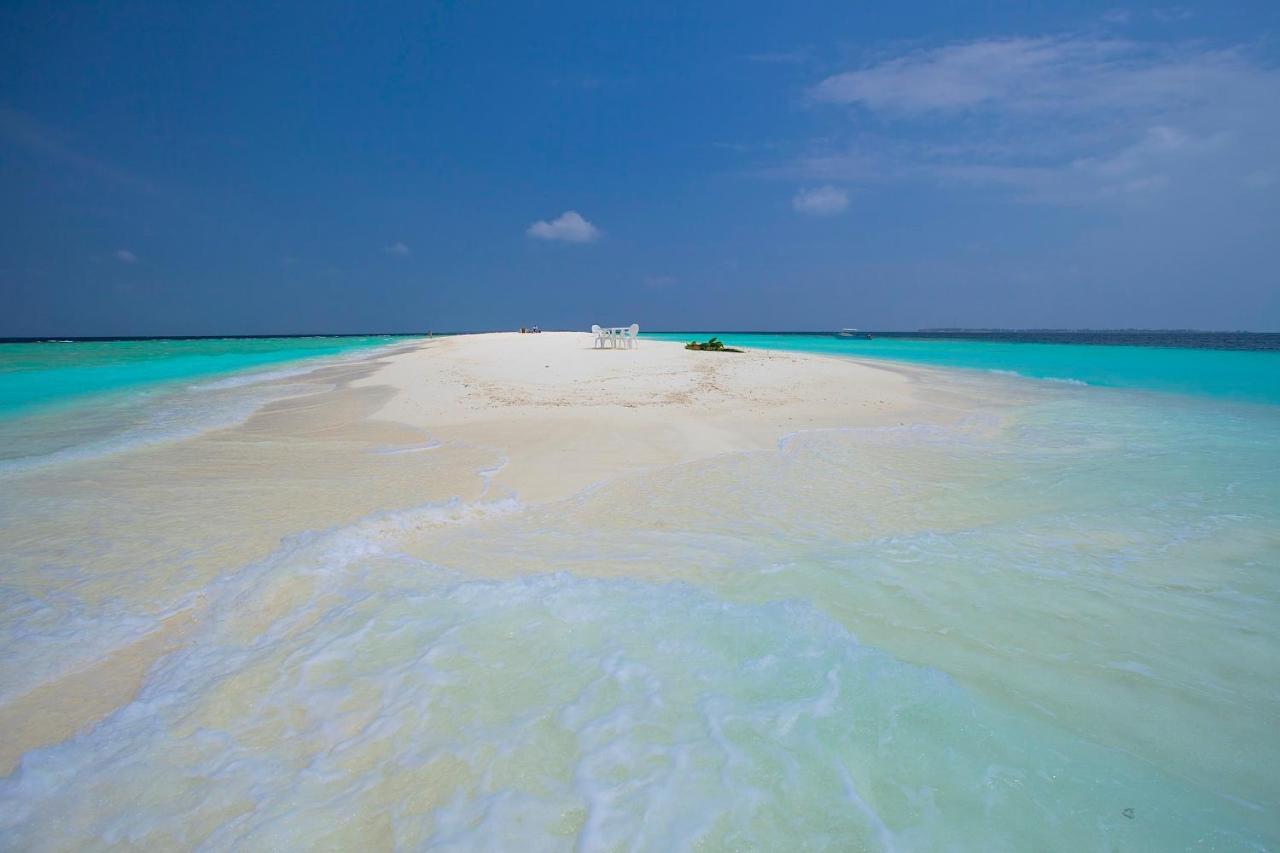 Kaani Beach Hotel At Maafushi Exterior foto